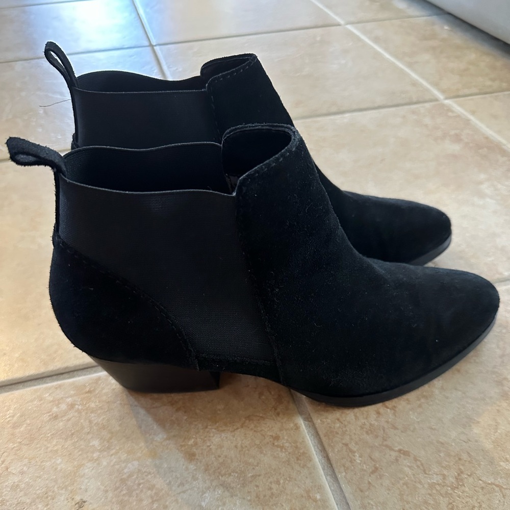 Aquatalia Fiona booties